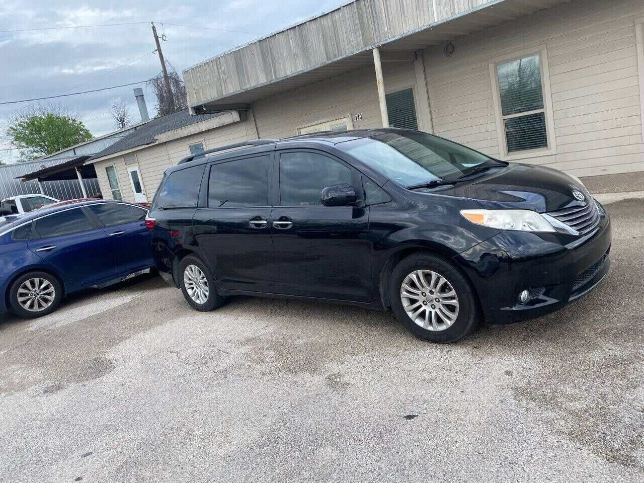2016 TOYOTA Sienna