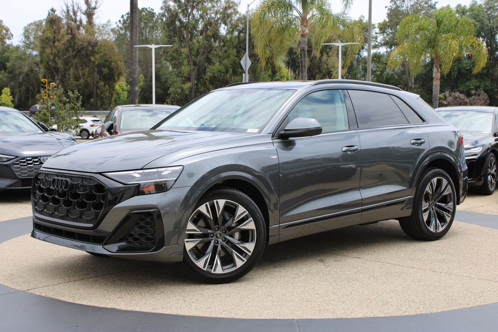 2026 AUDI Q8