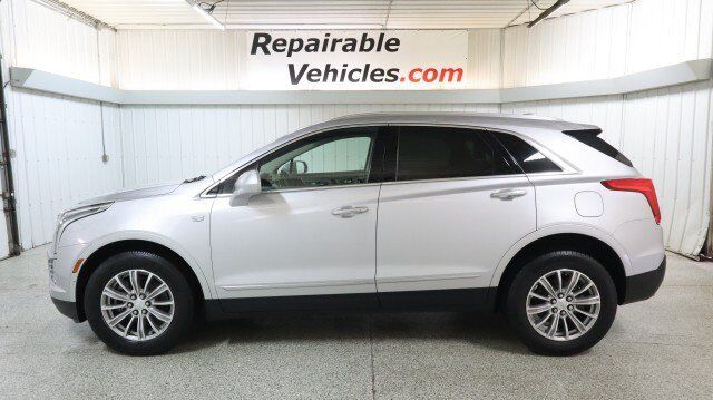 2017 CADILLAC XT5