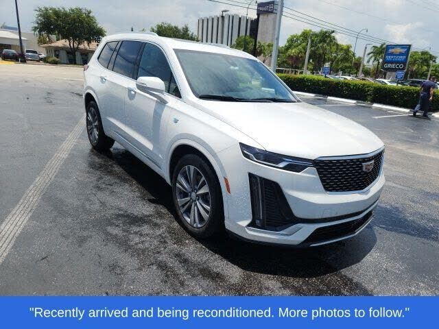 2024 CADILLAC XT6