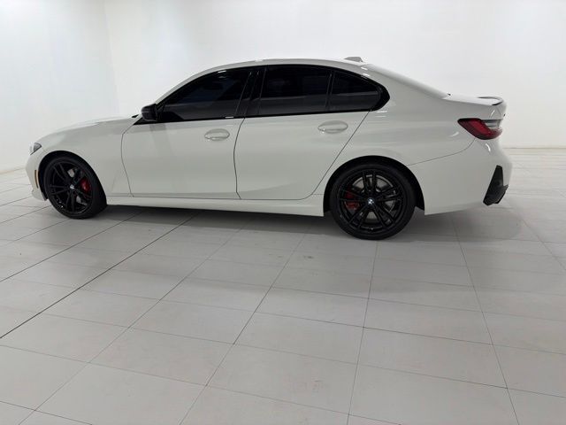 2023 BMW 330i