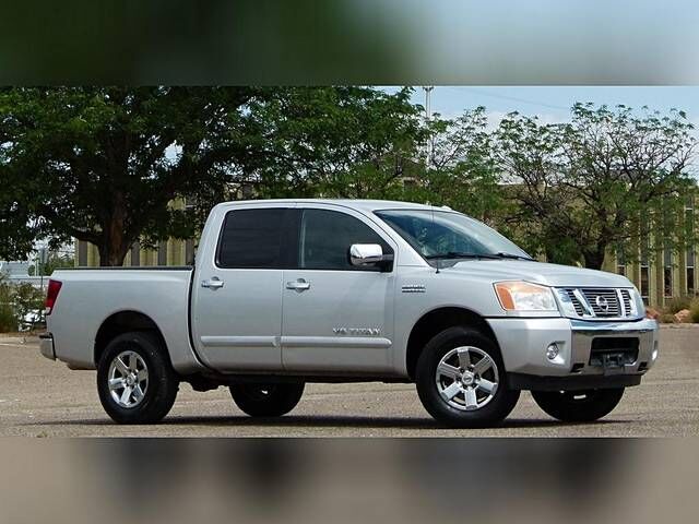 2014 NISSAN Titan