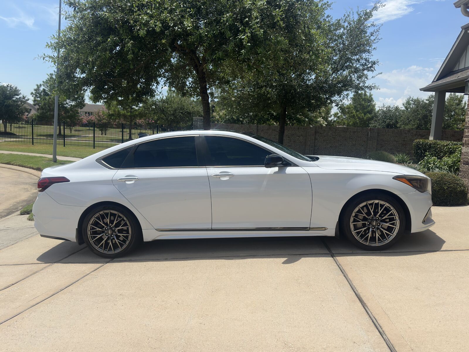 2018 GENESIS G80