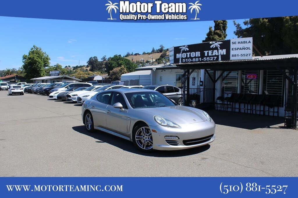2012 PORSCHE Panamera