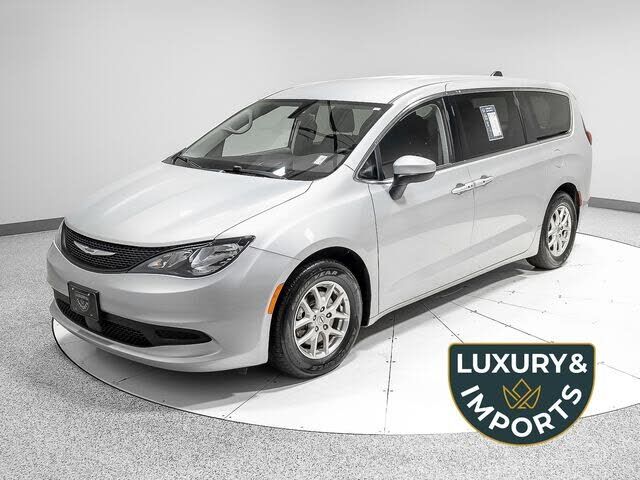 2022 CHRYSLER Voyager