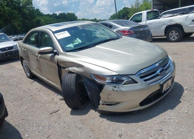 2010 FORD Taurus