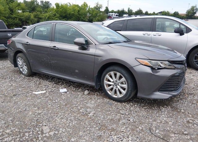 2019 TOYOTA Camry