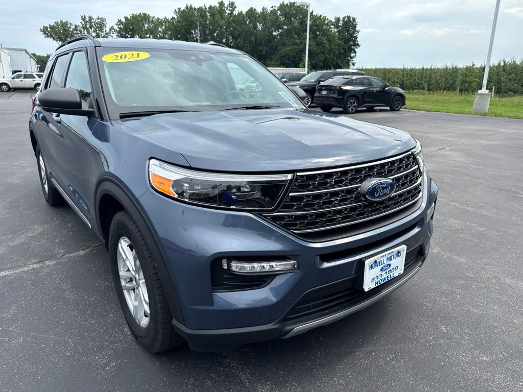 2021 FORD Explorer