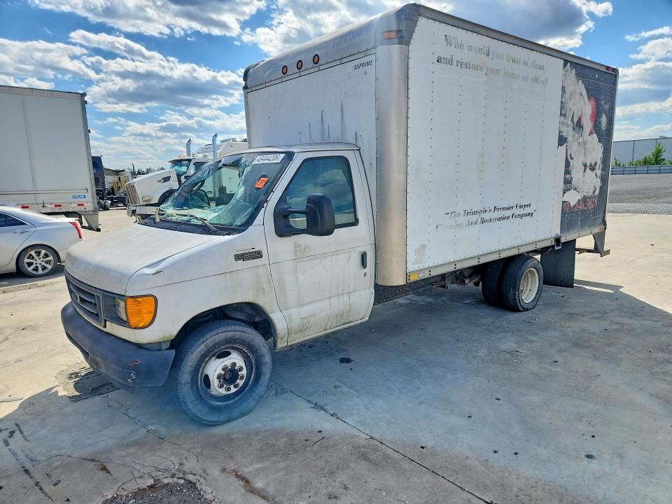 2004 FORD E-350
