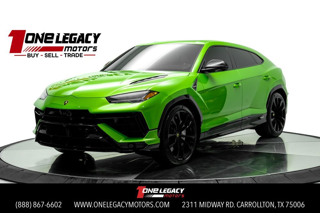 2023 LAMBORGHINI URUS