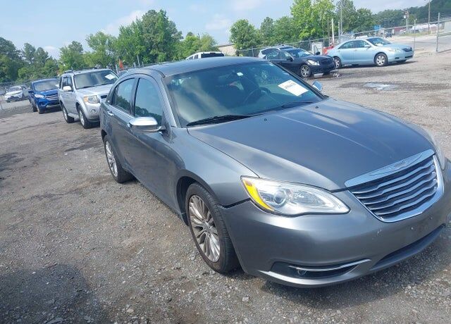 2012 CHRYSLER 200