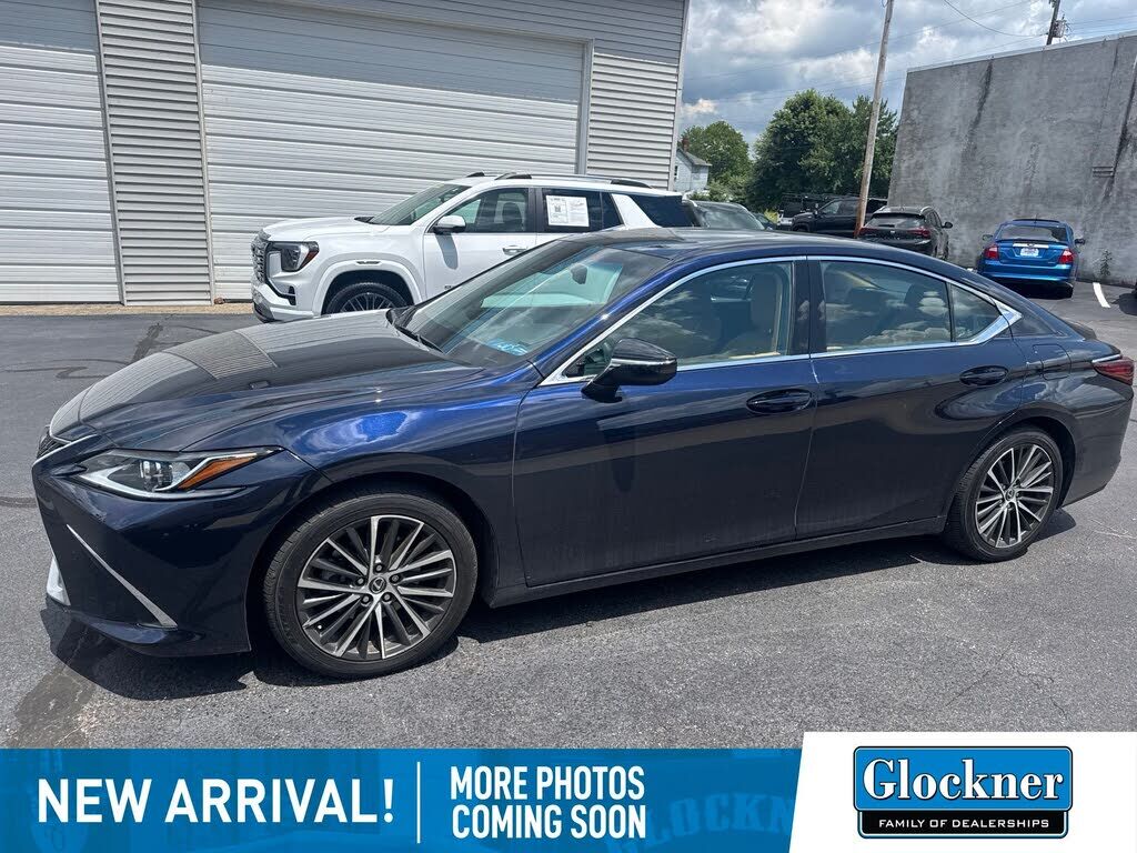 2022 LEXUS ES