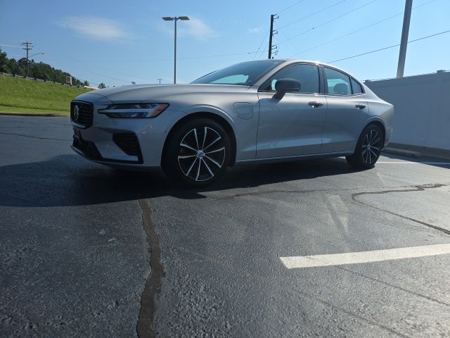 2023 VOLVO S60