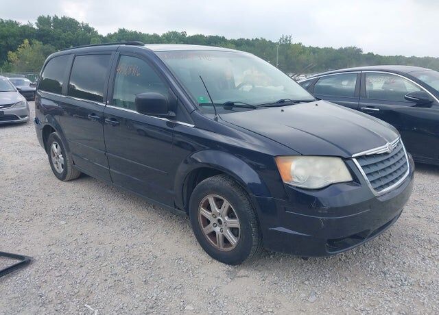 2010 CHRYSLER Town and Country