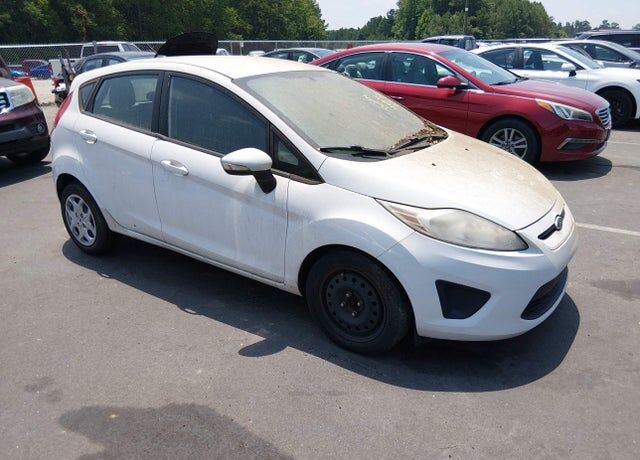 2013 FORD Fiesta