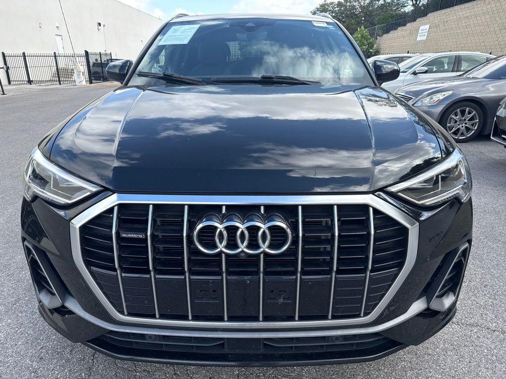 2022 Audi Q3