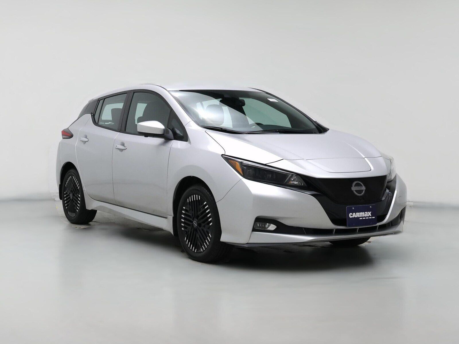 2024 NISSAN Leaf