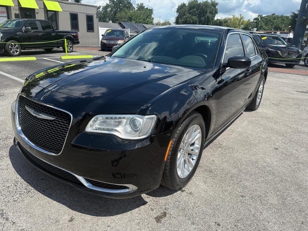 2017 CHRYSLER 300