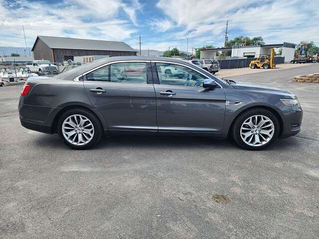 2016 FORD Taurus