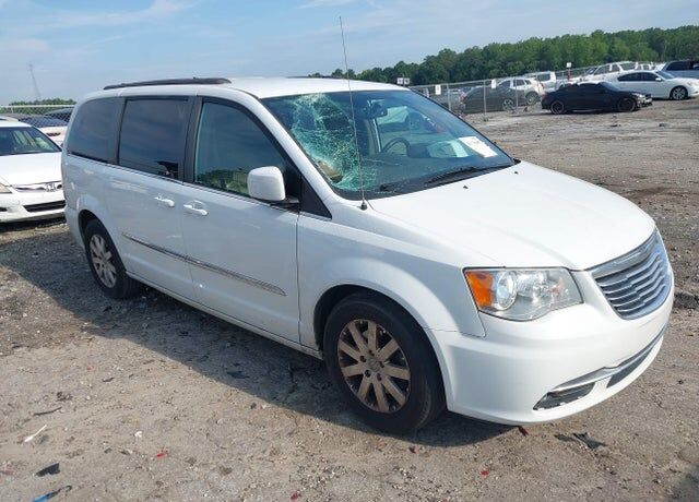 2016 CHRYSLER Town and Country