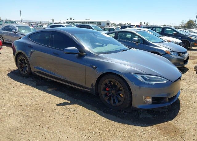 2020 TESLA Model S