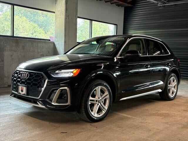 2023 AUDI Q5 e