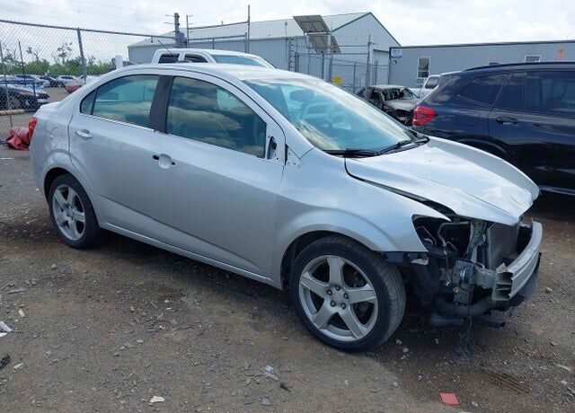 2016 CHEVROLET Sonic