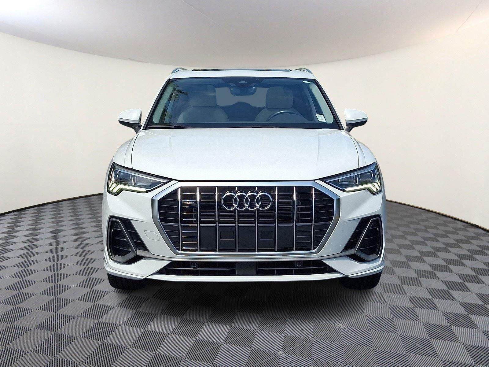 2023 Audi Q3