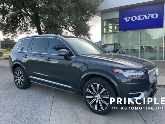 2022 VOLVO XC90