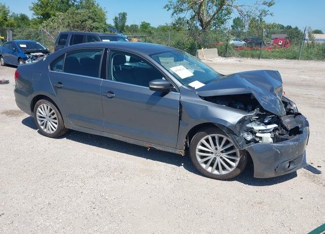 2012 VOLKSWAGEN Jetta