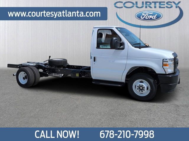 2026 FORD E-450