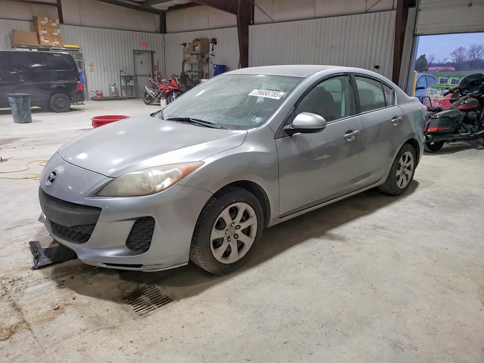 2013 MAZDA Mazda3