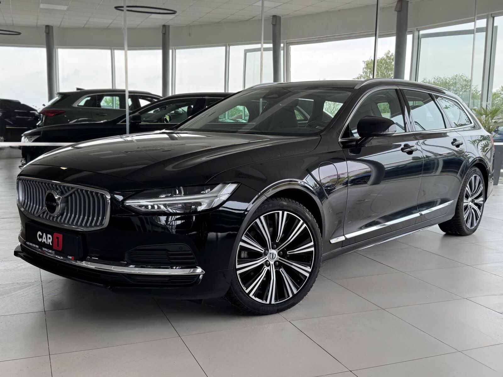 2022 VOLVO S60