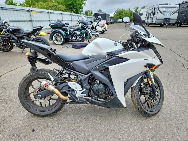 2017 YAMAHA YZF