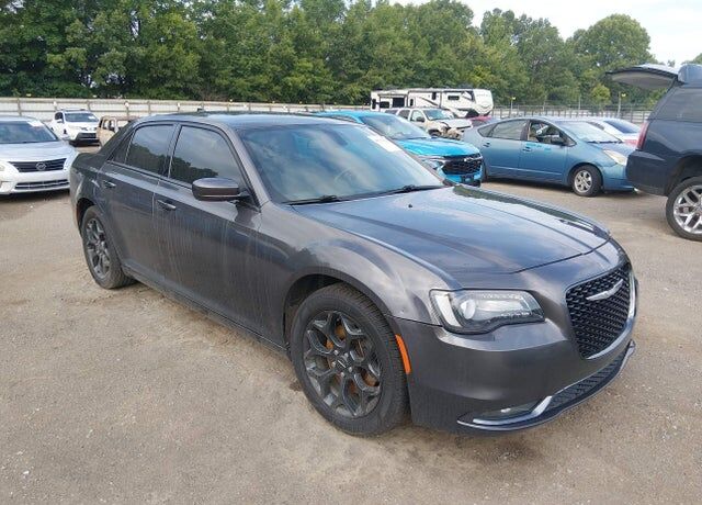 2019 CHRYSLER 300