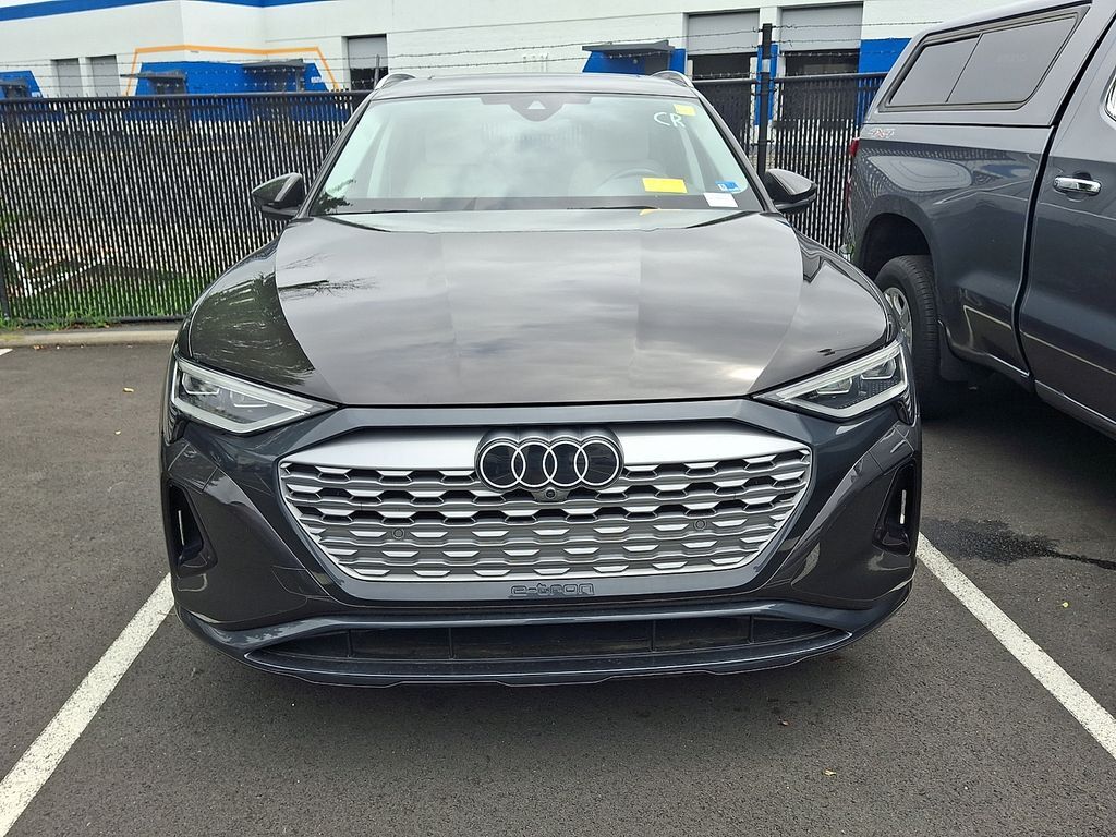 2024 Audi Q8