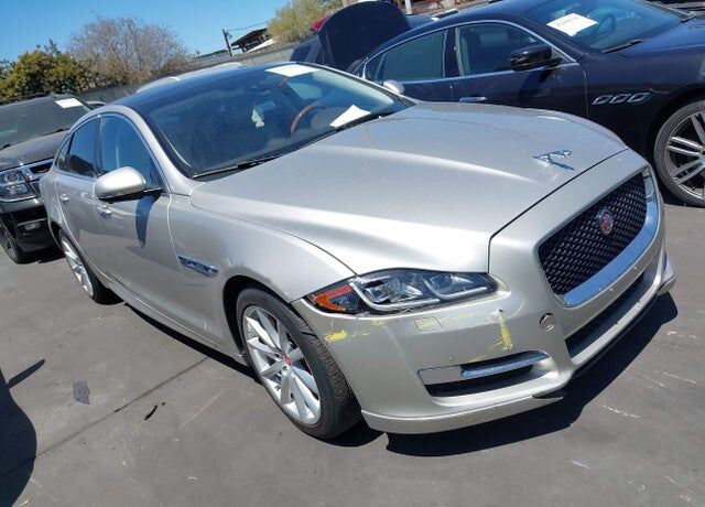 2016 JAGUAR XJ