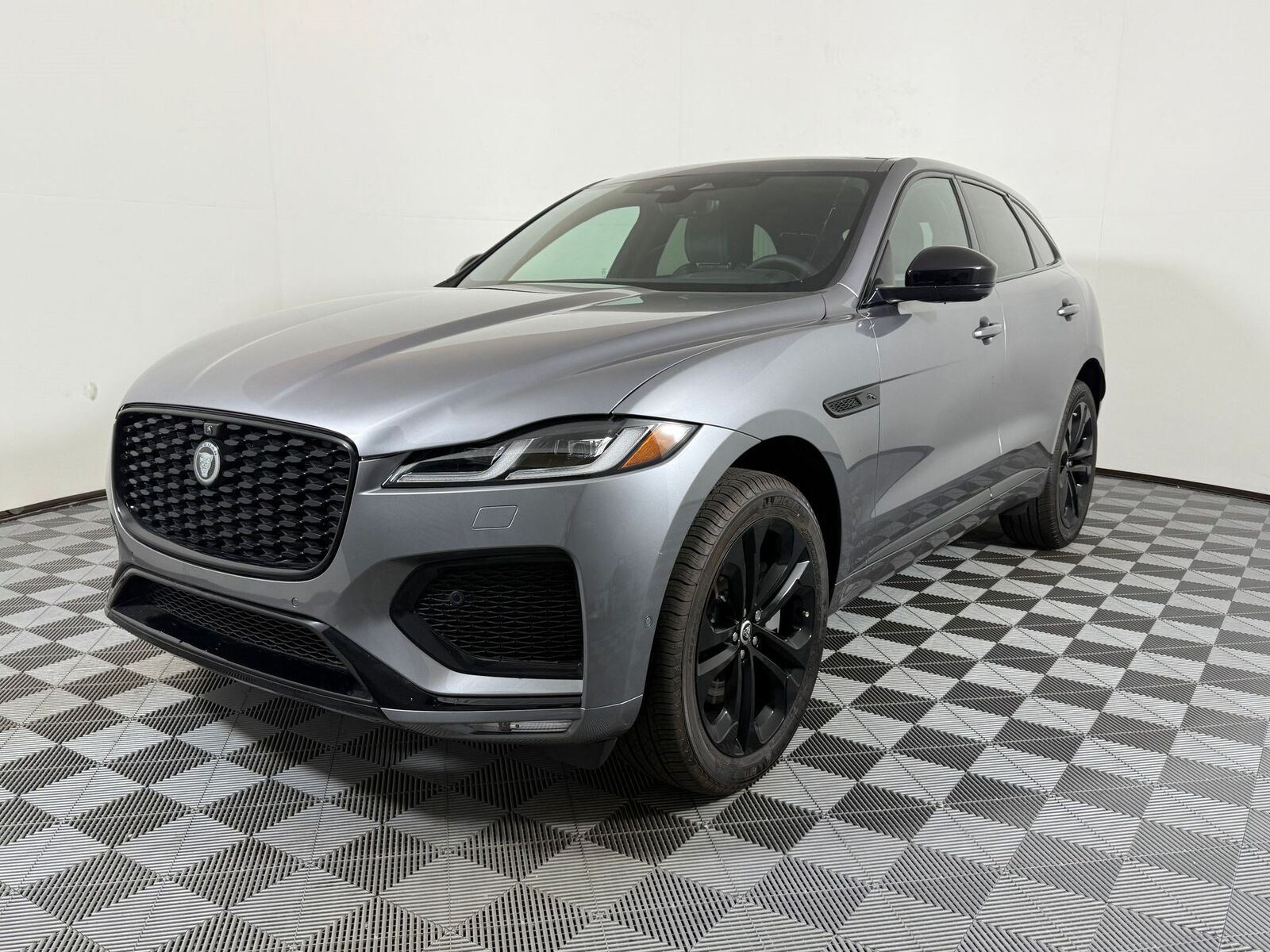 2026 JAGUAR F-Pace