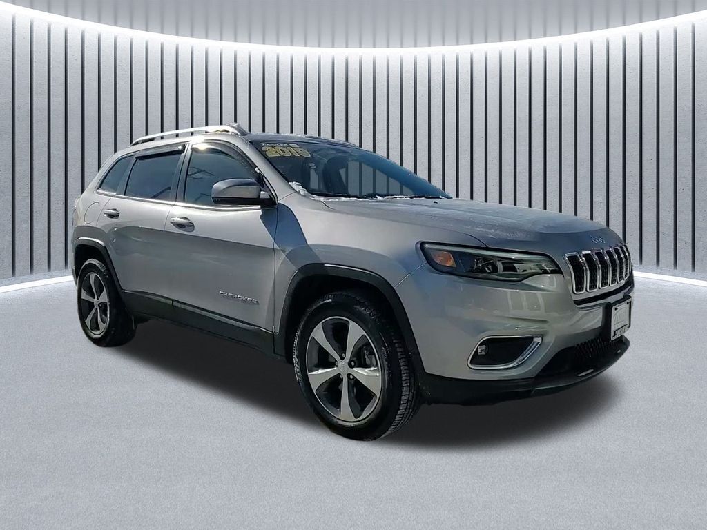 2019 JEEP Cherokee