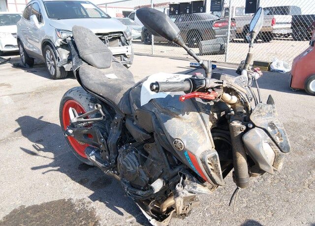 2021 YAMAHA MTN690