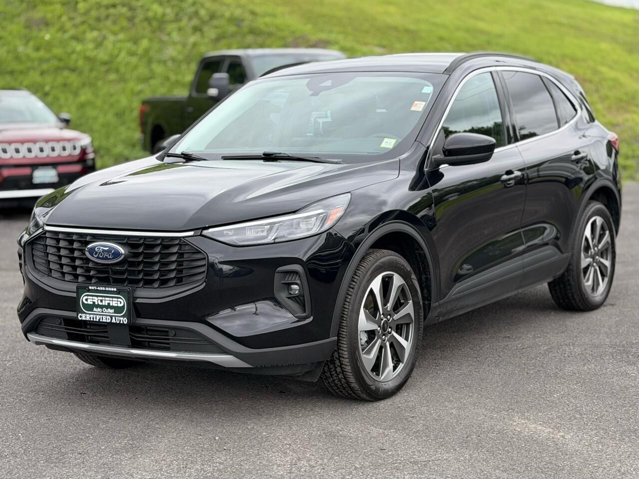 2025 FORD Escape