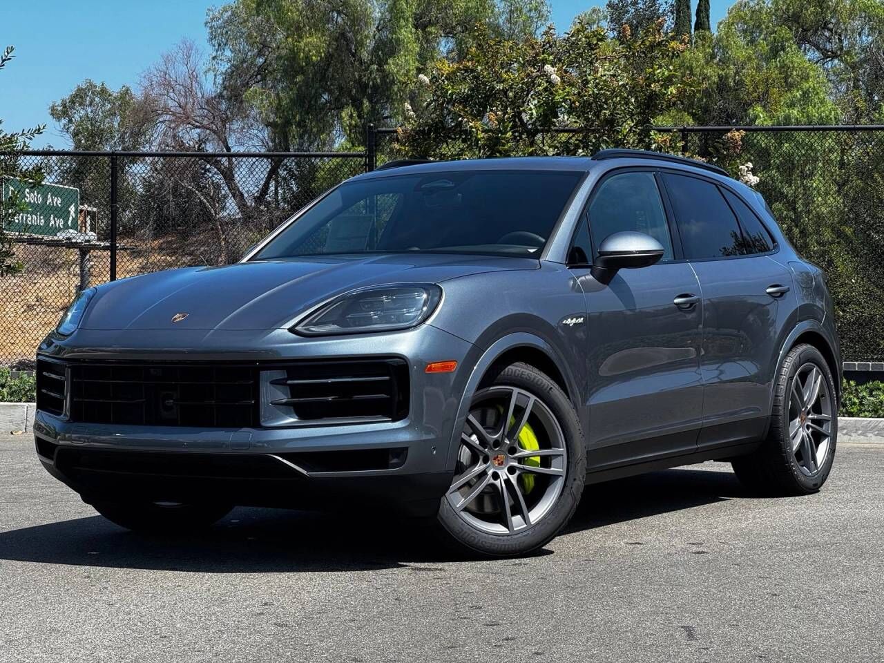 2026 PORSCHE Cayenne
