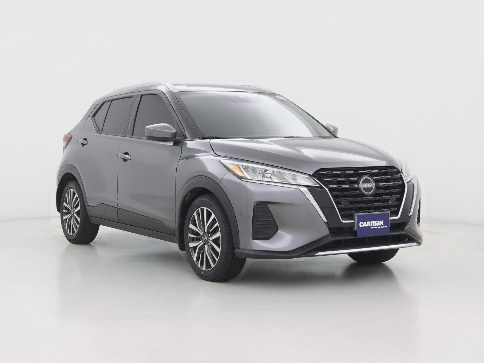 2022 NISSAN Kicks