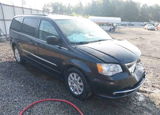 2014 CHRYSLER Town and Country