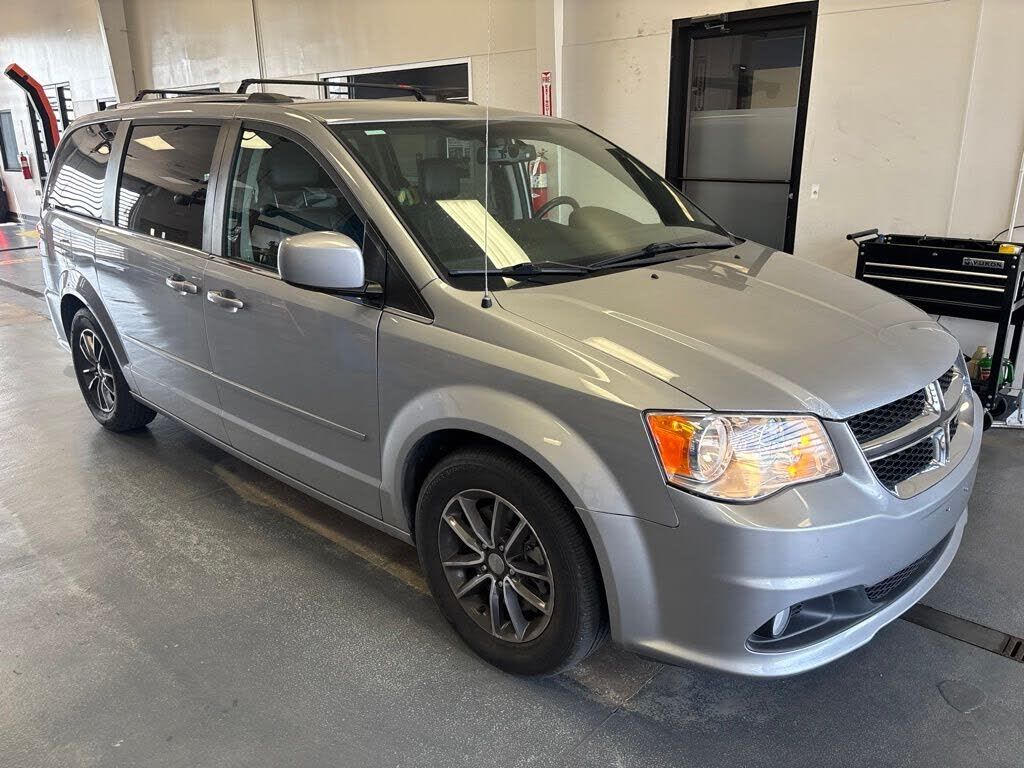 2017 DODGE Grand Caravan