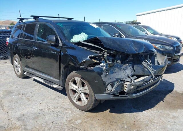 2011 TOYOTA Highlander