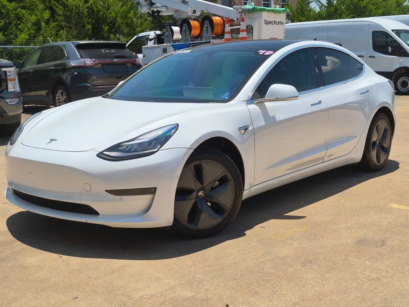 2019 TESLA Model 3