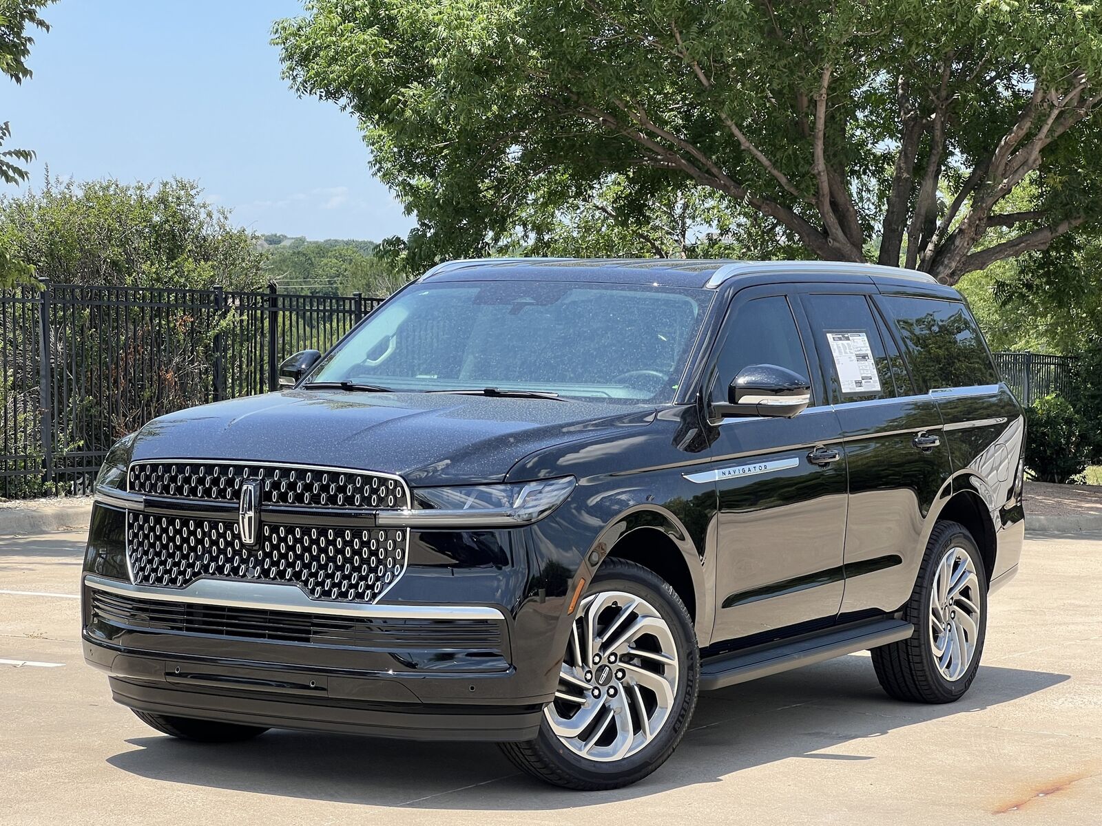 2027 LINCOLN Navigator