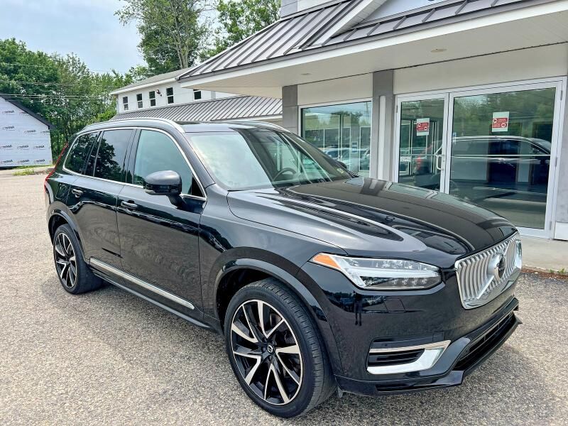 2021 VOLVO XC90