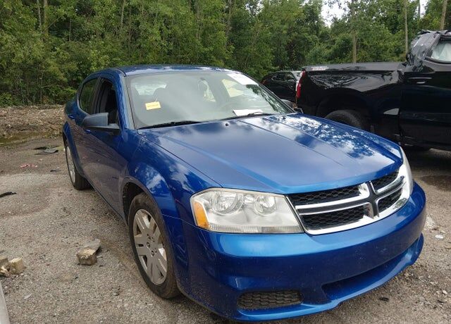 2013 DODGE Avenger